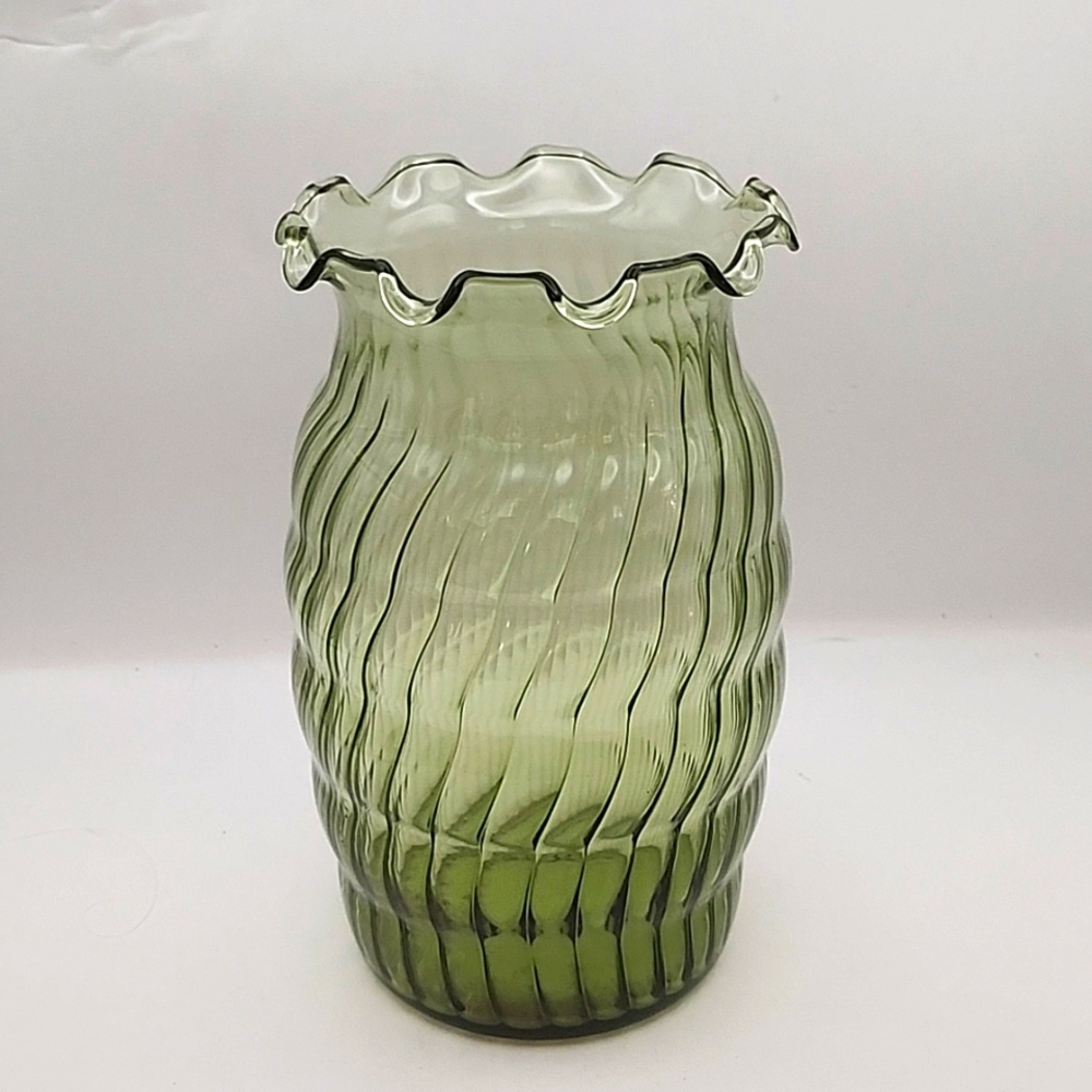 Vintage Green Vase With Swirls and Scalloped Rim 6.75"